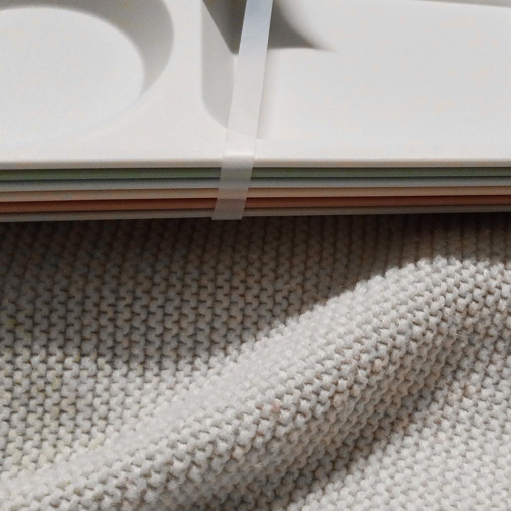 Colourful Divided Plates Lunch Trays and Colorful Cups Set - Picture 2 of 3